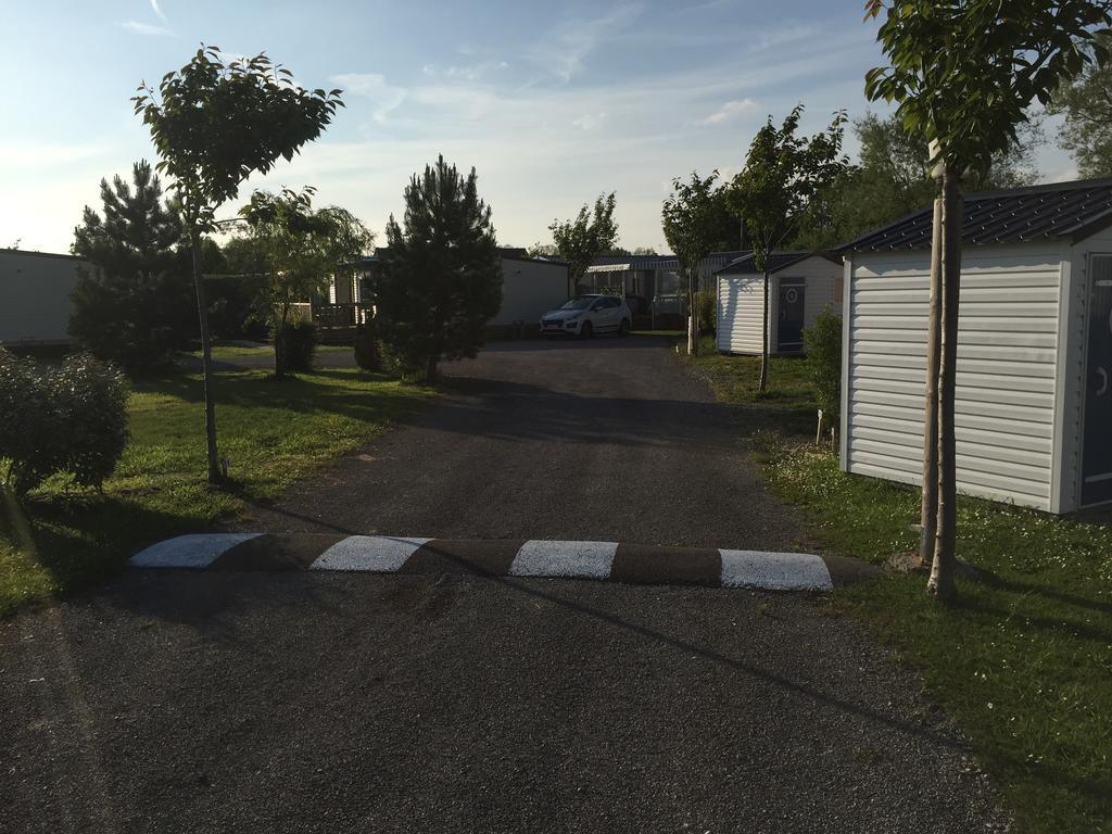 Camping Caravaning Les Cerisiers Berck Sur Mer Verton Экстерьер фото