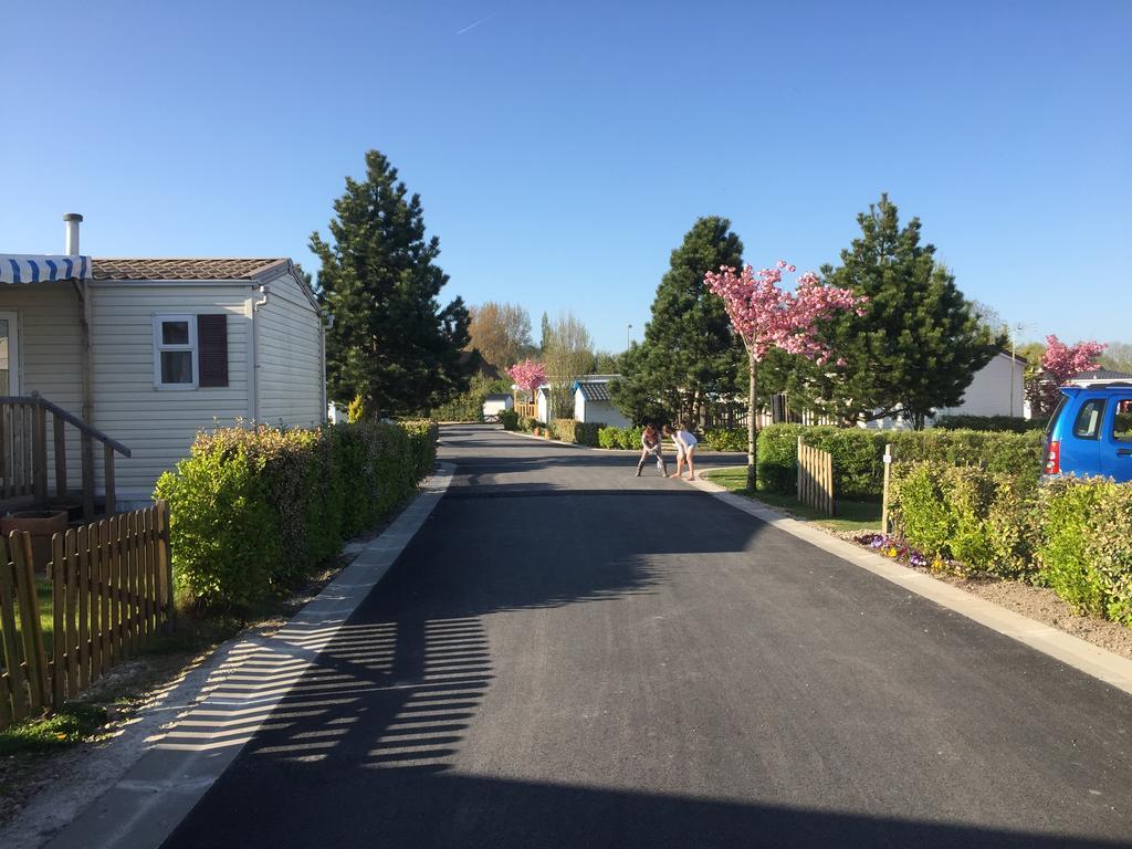 Camping Caravaning Les Cerisiers Berck Sur Mer Verton Экстерьер фото