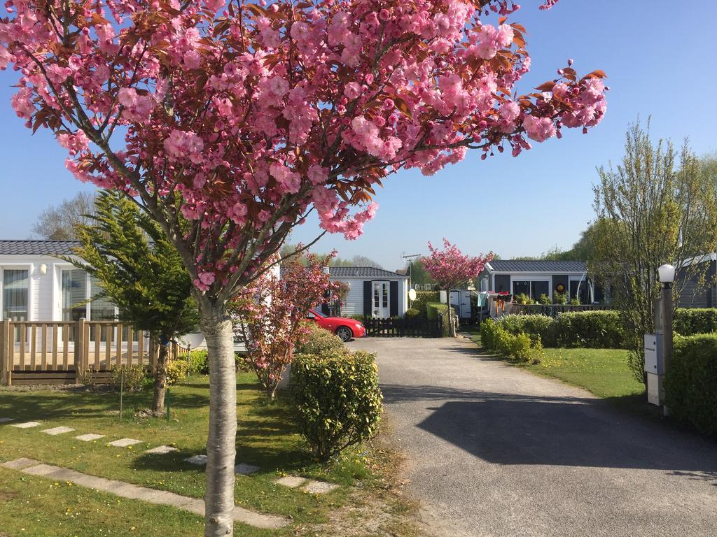 Camping Caravaning Les Cerisiers Berck Sur Mer Verton Экстерьер фото