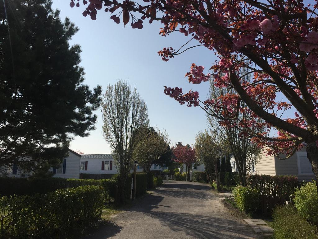 Camping Caravaning Les Cerisiers Berck Sur Mer Verton Экстерьер фото